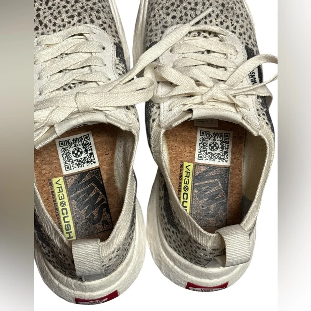 Vans UltraRange VR3 Cush Sneakers,Size 6.5,Made in Vietnam - Picture 5 of 9